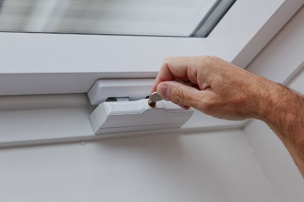 Afbeelding - https-www-ez-catalog-nl-Asset-264542d7f7e6441ba0a53fcfc55f93ac-ImageFullSize-Milieu-DF88-Dachfensterschloss-3-jpg